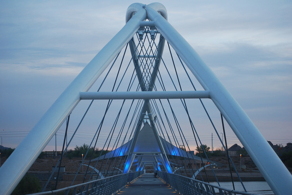 Tempe town lake bridge (William Pat)