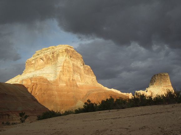 Honorable Mention: Incoming Storm Over Glenn Canyon         (John H. Tang)